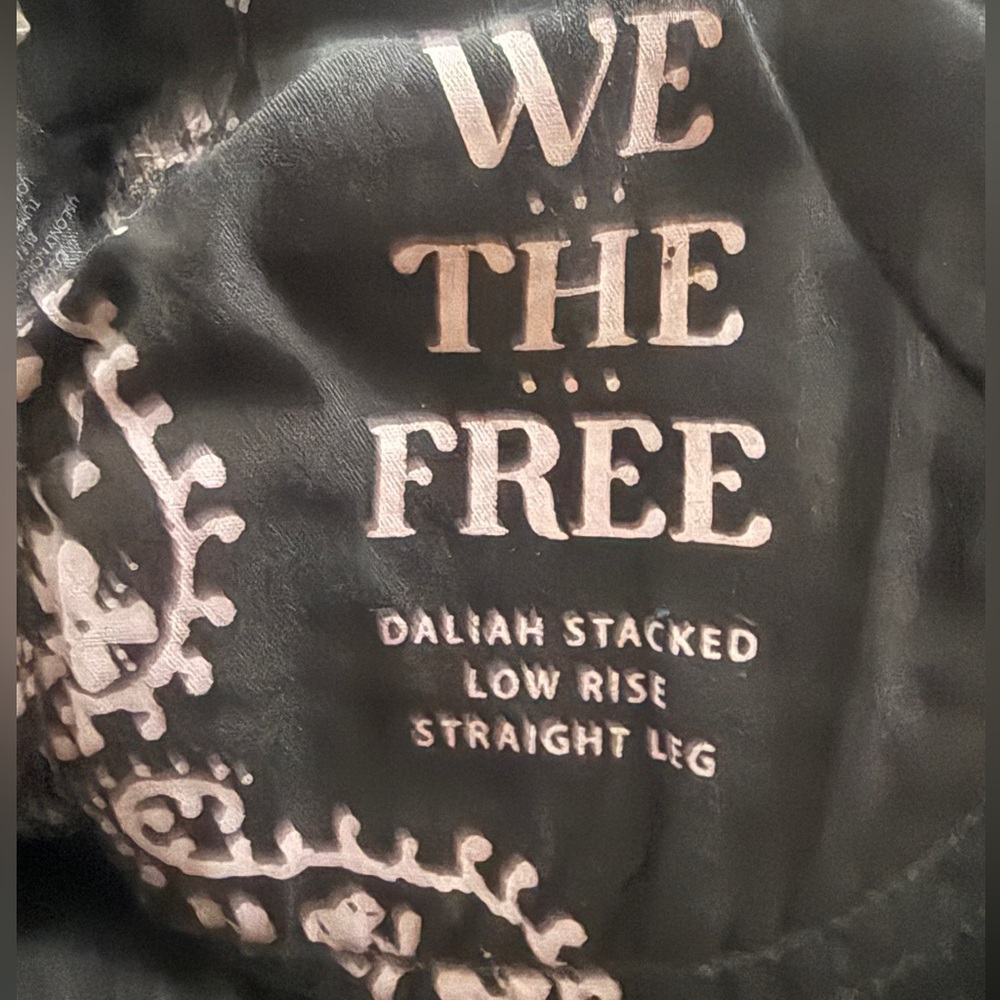 We The Free  NWT Free People 
Daliah Stacked Straight-Leg Jeans🖤 - Picture 8 of 10